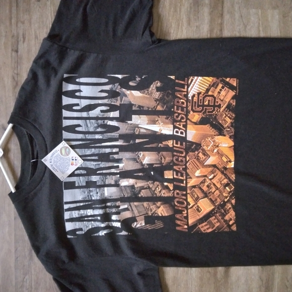 NWT-San Francisco Giants Genuine merchandise Tee - Picture 8 of 8